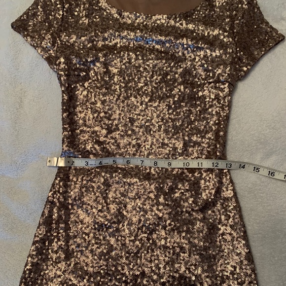 Beautiful Gold Sequin Dress * with cutout back* - Picture 3 of 5